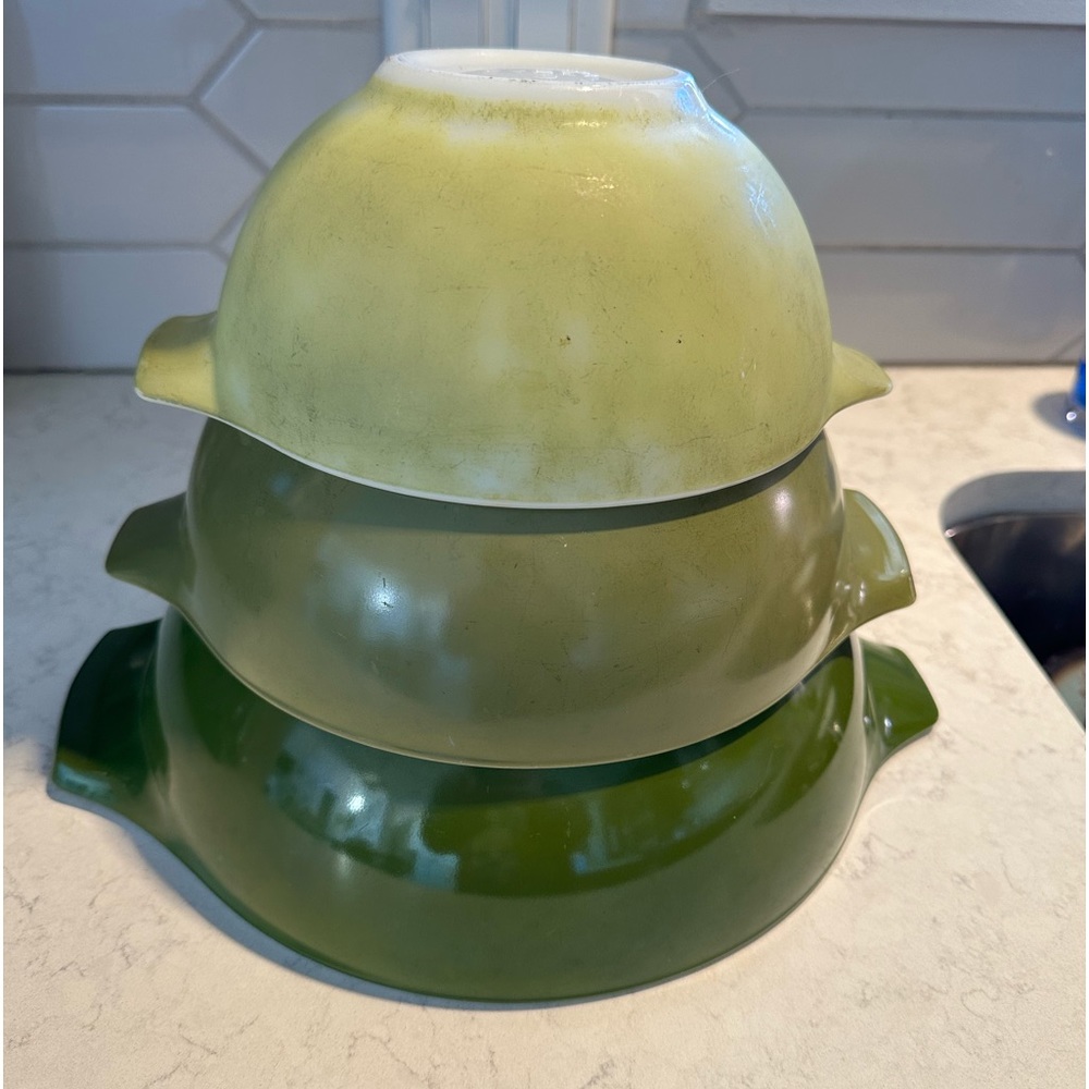 Vintage Pyrex verde Cinderella Bowls set of 3